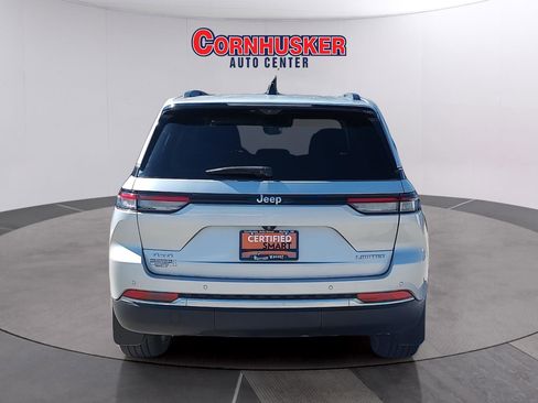 Used 2022 Jeep Grand Cherokee Limited w/ Luxury Tech Group II image 7