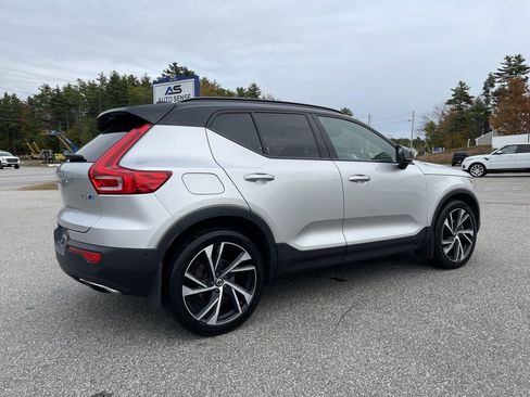 Used 2019 Volvo XC40 T5 R-Design image 5
