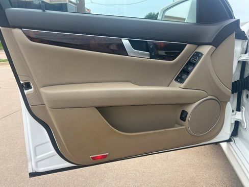 Used 2013 Mercedes-Benz C 250 Sedan image 13