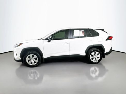 Used 2025 Toyota RAV4 LE AWD/4WD image 5