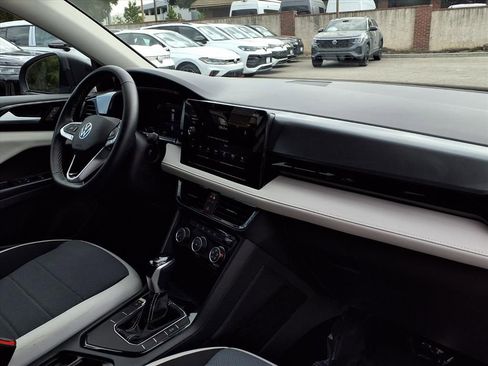 Certified 2025 Volkswagen Taos S image 22