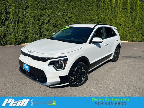 Used 2024 Kia Niro Wind FWD image 2