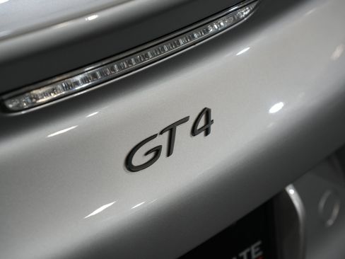 Used 2016 Porsche Cayman GT4 image 21