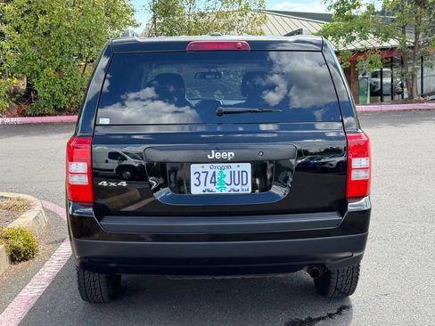 Used 2017 Jeep Patriot Sport AWD/4WD image 6