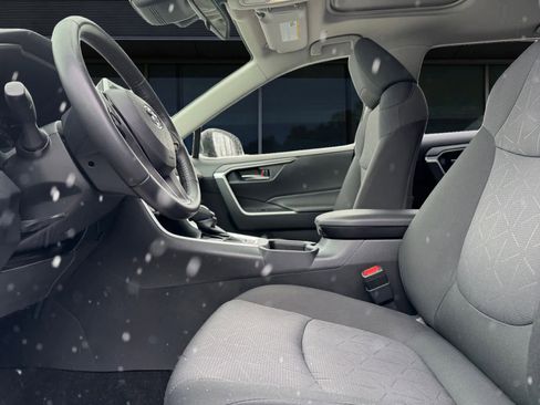 Used 2023 Toyota RAV4 XLE image 2