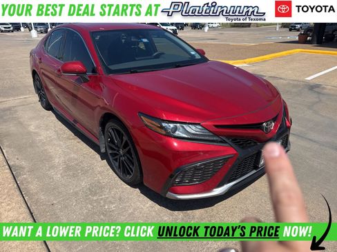 Used 2021 Toyota Camry XSE FWD image 1