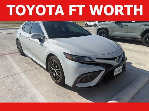 Used 2023 Toyota Camry SE w/ Convenience Package FWD image 1