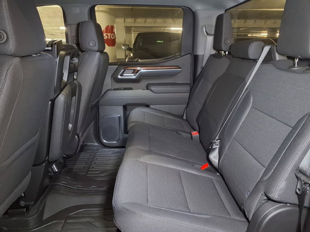 Used 2026 GMC Sierra 1500 SLE AWD/4WD image 12