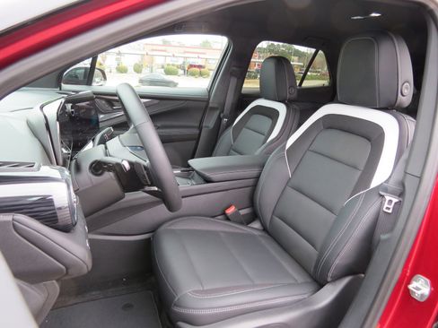 New 2025 Chevrolet Blazer EV LT image 16