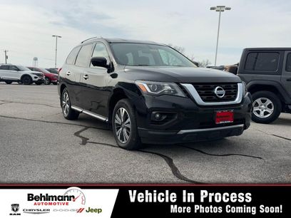 Used 2017 Nissan Pathfinder SL