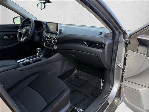 Used 2024 Nissan Sentra SV FWD image 12