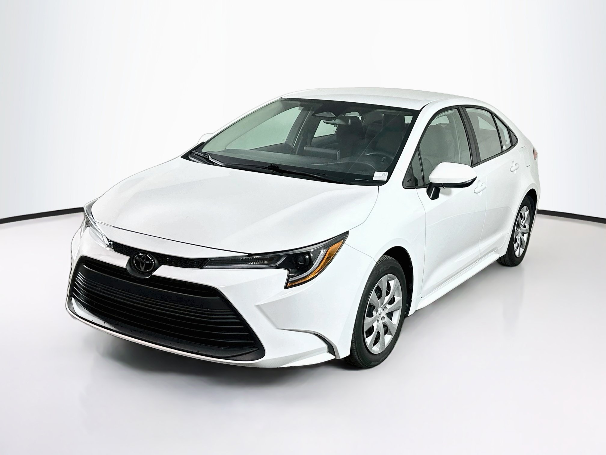 Used 2025 Toyota Corolla LE FWD image 3