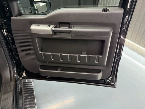 Used 2012 Ford F250 Lariat w/ Lariat Ultimate Pkg image 27