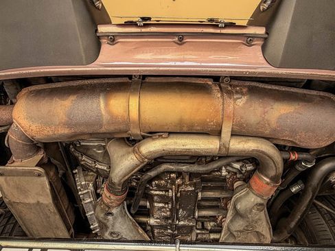 Used 1988 Porsche 911 Carrera RWD image 94