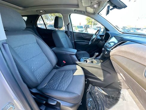 Used 2019 Chevrolet Equinox LT w/ Sun & Navigation Package image 26