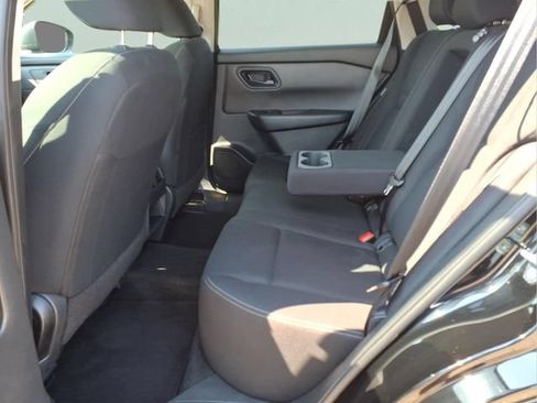 Used 2024 Nissan Rogue S FWD image 19