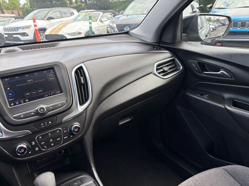 Used 2024 Chevrolet Equinox LT FWD image 38