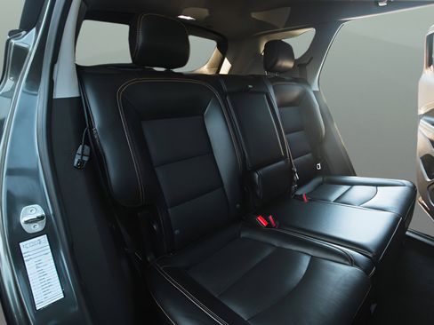 Used 2020 GMC Terrain SLT AWD/4WD image 17