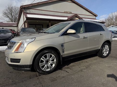 Used 2011 Cadillac SRX Luxury image 3