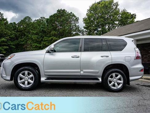 Used 2019 Lexus GX 460 w/ Navigation Package image 8
