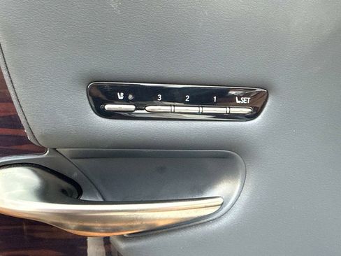 Used 2022 Lexus LS 500 w/ Interior Upgrade Package image 19