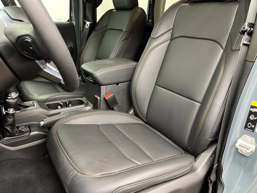 New 2026 Jeep Wrangler Unlimited Sahara AWD/4WD image 8