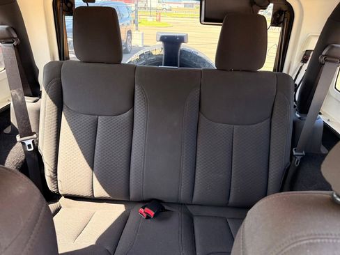 Used 2016 Jeep Wrangler Sport AWD/4WD image 23