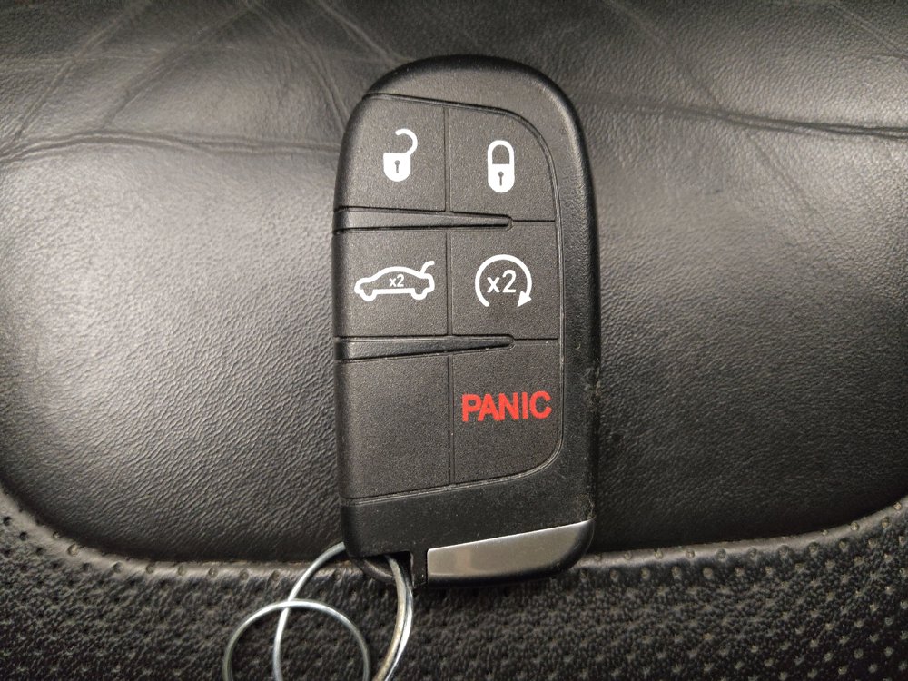 Used 2021 Jeep Cherokee Latitude Lux w/ Comfort/Convenience Group AWD/4WD image 32