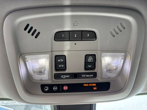 Used 2018 Chevrolet Malibu LT FWD image 13