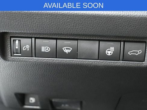 Used 2022 Toyota RAV4 XLE Premium AWD/4WD image 16