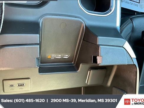 Used 2024 Chevrolet Silverado 1500 High Country w/ Technology Package image 23