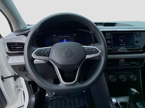 Certified 2022 Volkswagen Taos S FWD image 10