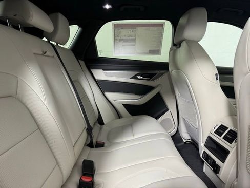 Used 2025 Jaguar F-PACE R-Dynamic S image 33