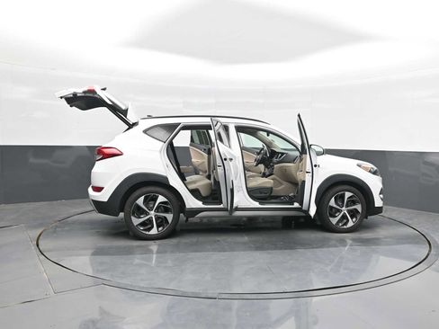 Used 2018 Hyundai Tucson Limited w/ Ultimate Package 02 FWD image 38