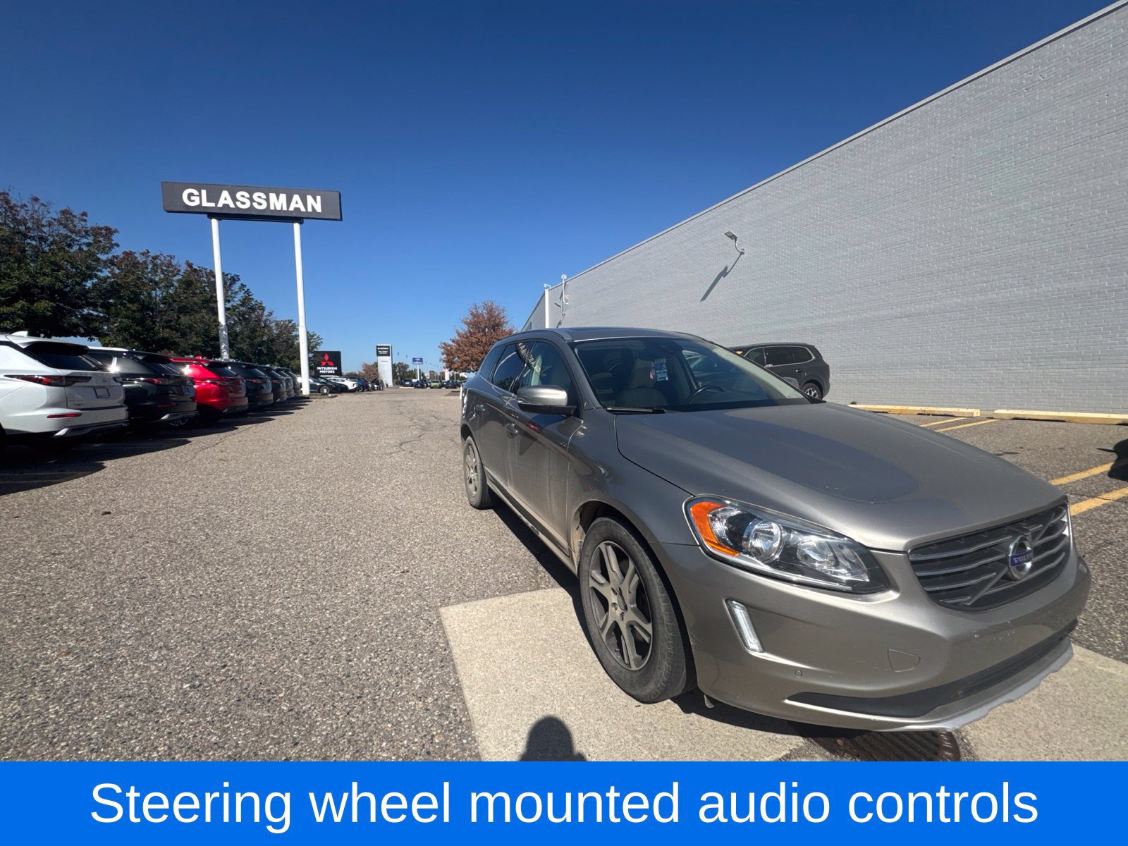 Used 2015 Volvo XC60 T6 AWD/4WD image 5