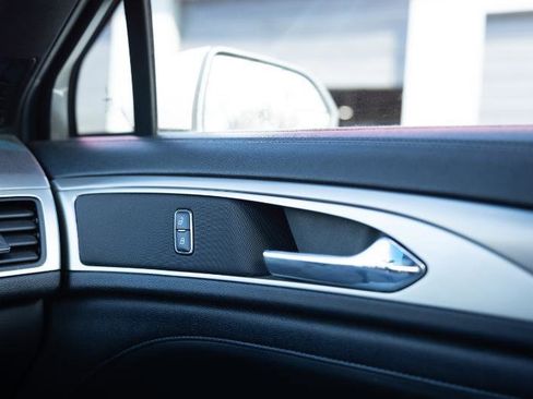 Used 2017 Lincoln MKZ Premiere image 12