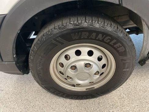 Used 2023 Ford Transit 250 Medium Roof AWD image 11