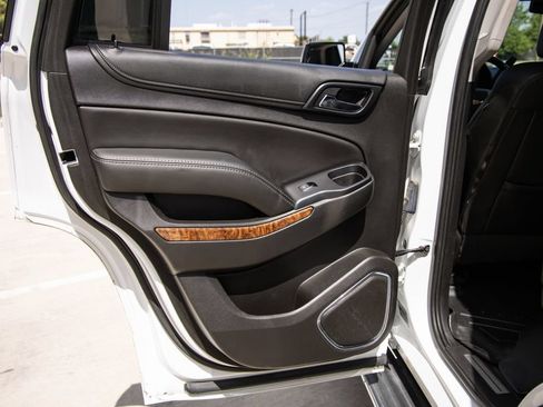 Used 2017 Chevrolet Tahoe Premier RWD image 32
