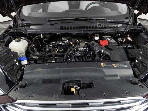 Used 2019 Ford Edge Titanium w/ Equipment Group 301A image 41