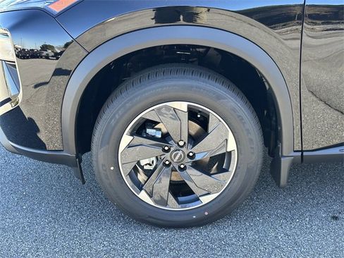 New 2026 Nissan Rogue SV image 12