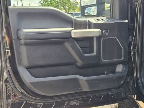 Used 2021 Ford F250 Lariat w/ Lariat Value Package AWD/4WD image 42