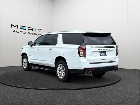 Used 2021 Chevrolet Suburban Premier RWD image 7