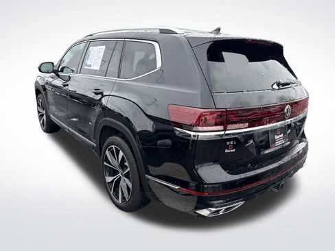Certified 2025 Volkswagen Atlas SEL Premium R-Line image 3