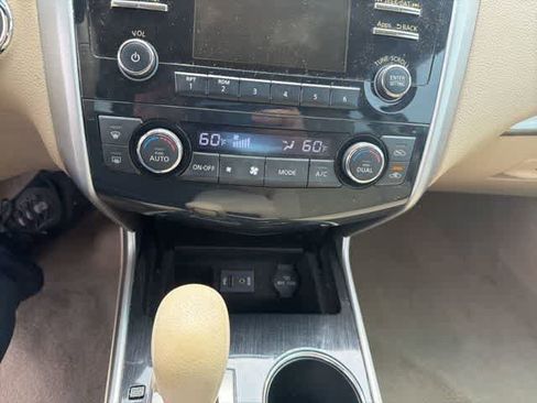 Used 2014 Nissan Altima 2.5 SV FWD image 26
