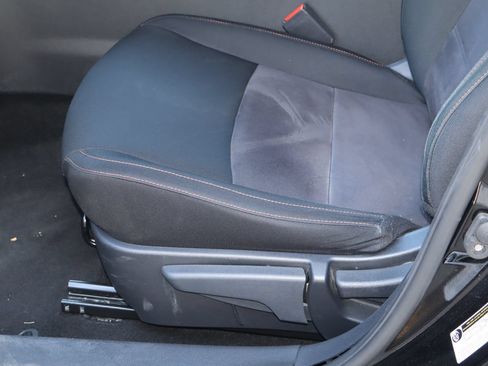 Used 2025 Nissan Sentra SR FWD image 14