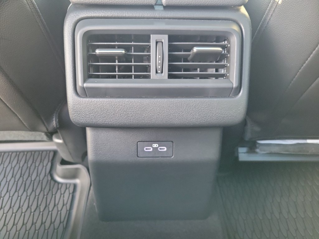 Used 2025 MAZDA CX-50 AWD 2.5 Hybrid w/ Premium Pkg image 18