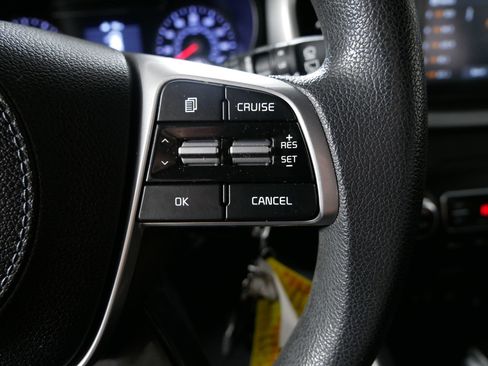 Used 2019 Kia Sorento LX AWD/4WD image 28