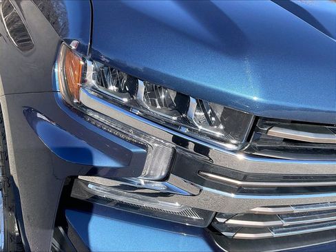 Used 2021 Chevrolet Silverado 1500 High Country w/ Technology Package image 33