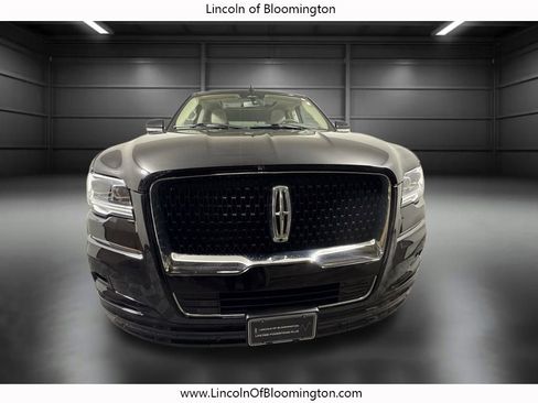 Used 2022 Lincoln Navigator Reserve image 11