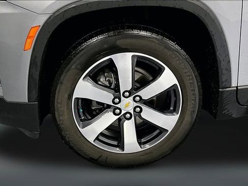 Used 2023 Chevrolet Traverse LT w/ LT Premium Package image 32